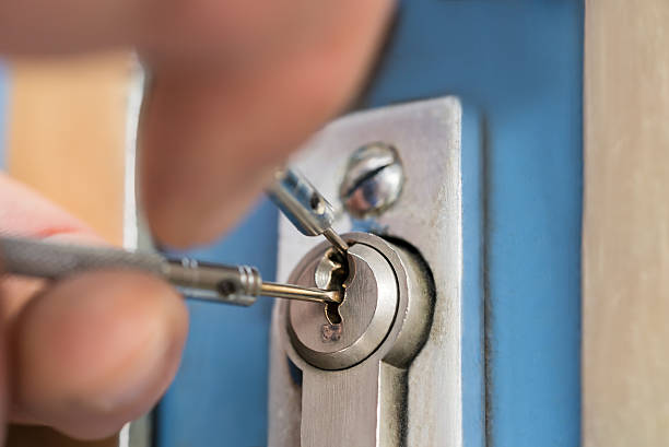 locksmith near me